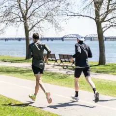 Combien de fois peut-on courir par semaine pour éviter les blessures ?