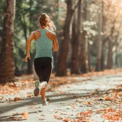 Peut-on courir quand on a mal au dos ? Ce qu'il faut savoir avant de se lancer