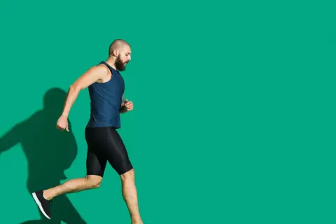 Améliorez votre forme avec le footing sur place à la maison